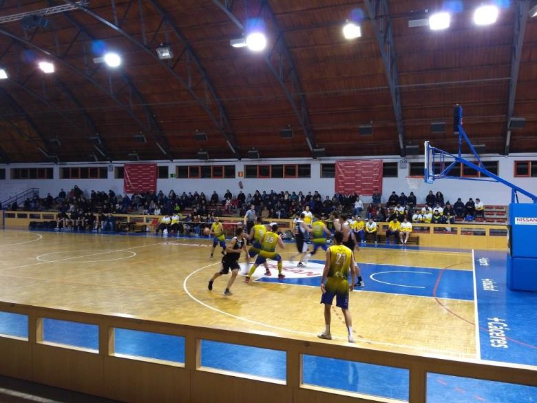 Foto del partido entre ADC Azuanet y Pirron Sport Mérida