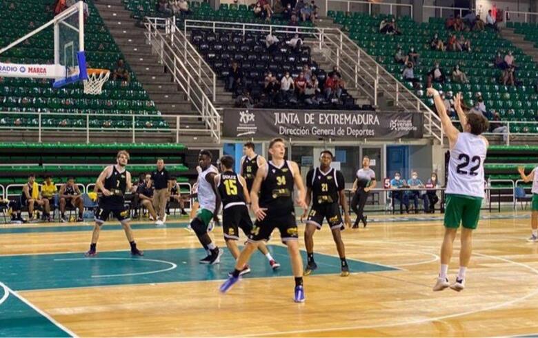 Torta del Casar y CBA, la temporada pasada (Cáceres Basket)