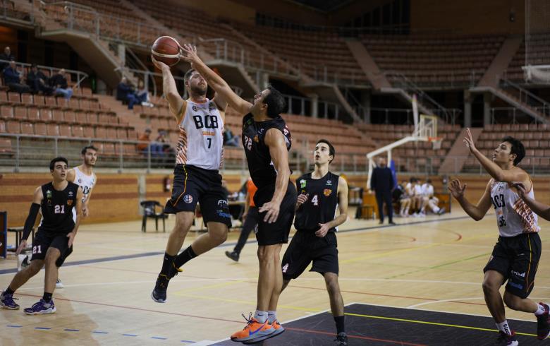 ADC se lleva el duelo estrella de la jornada en Primera Masculina y el Al-Qázeres amplía su racha en la Femenina