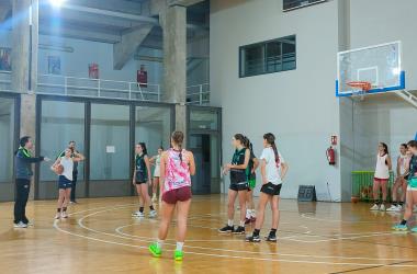 TECNIFICACIÓN INFANTIL Y CADETE FEMENINA