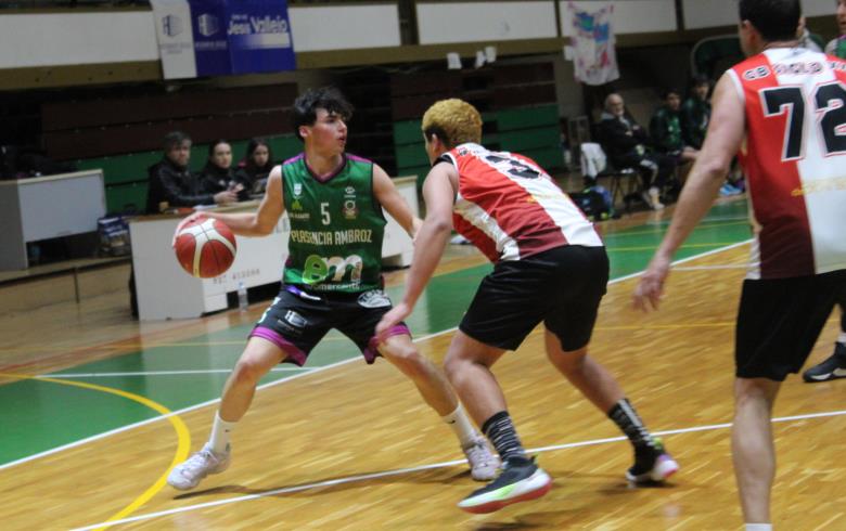 Fundación Ceerem Plasencia y S. XXI Don Benito en su partido de la jornada 14 (CB Plasencia)