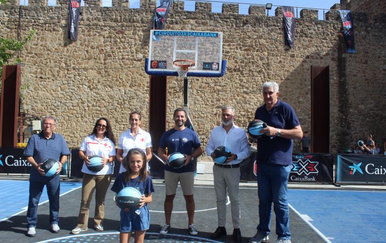 Plasencia disfrutó del mejor baloncesto urbano con el Circuito 3x3 CaixaBank