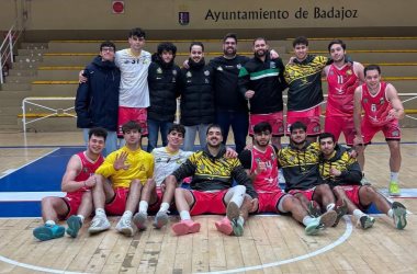 Escayolas Paco ADC Baloncesto y Finca Sagrado Cáceres se colocan colíderes a la espera del partido del Vítaly La Mar BCBadajoz UEX