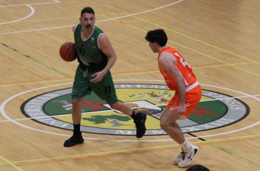 Derbi cacereño en Primera Nacional Masculina entre el San Antonio Cáceres Basket y el Escayolas Paco ADC Baloncesto