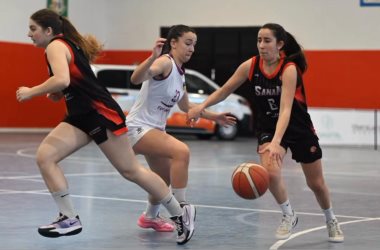 Derbi cacereño entre el MF Renovables Al-Qázeres y el Toyota Novomotor San Antonio en la Fase Final de la Liga Ribésalat 