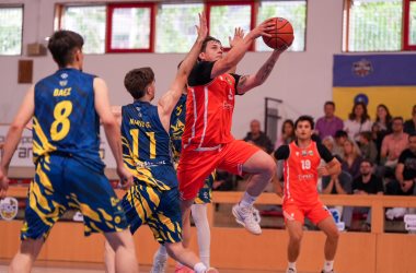 El Vítaly La Mar BCBadajoz UEX y el Finca Sagrado Cáceres dominan en semifinales de Primera Nacional, pero la final queda en el aire